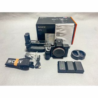 おまけ多数バッテリーグリップ付き　SONY α7ⅲ ミラーレスカメラ